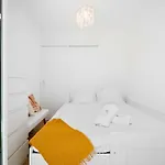 Le Cocon - Quiet - 5min - Free Private Parking - Terrace, Garden & Balcony * Monaco