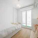 Le Cocon - Quiet - 5min - Free Private Parking - Terrace, Garden & Balcony Lägenhet *