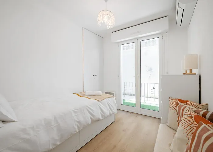 Le Cocon - 5 Min To - Ideal Couple Or Business - Free Private Parking - Near Events - Terrace And Balcony - Very Quiet - Premium Services 公寓 *