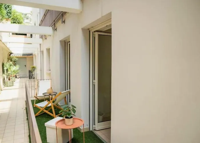 Le Cocon - 5 Min To - Ideal Couple Or Business - Free Private Parking - Near Events - Terrace And Balcony - Very Quiet - Premium Services 公寓 *